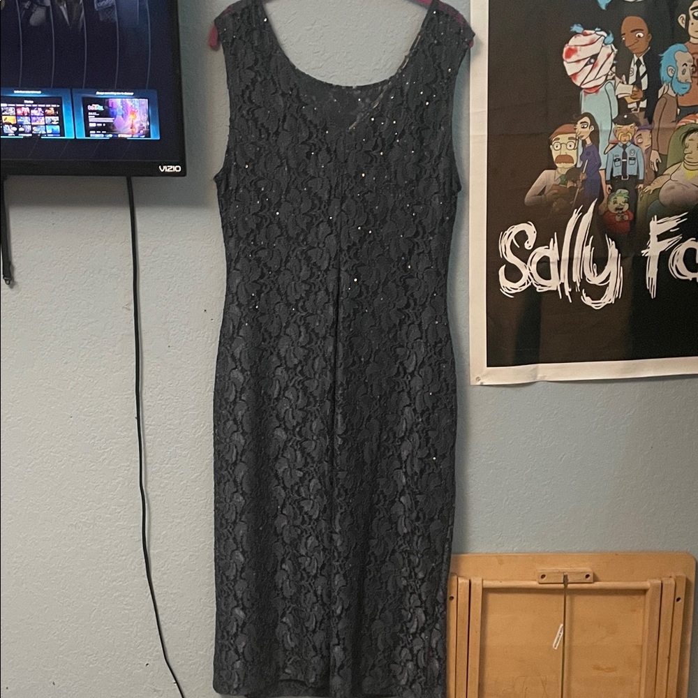 Elegant Blue Lace Sleeveless Dress